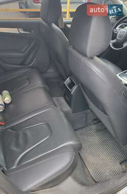 Седан Audi A4 2012 в 