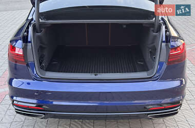 Седан Audi A4 2023 в 