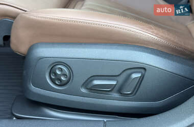 Седан Audi A4 2023 в 