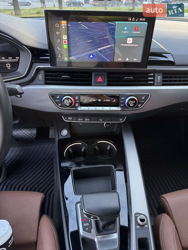 Седан Audi A4 2022 в Дніпрі