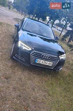 Седан Audi A4 2017 в 