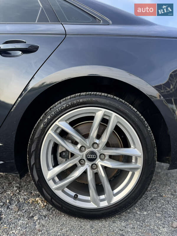 Седан Audi A4 2016 в Самборе