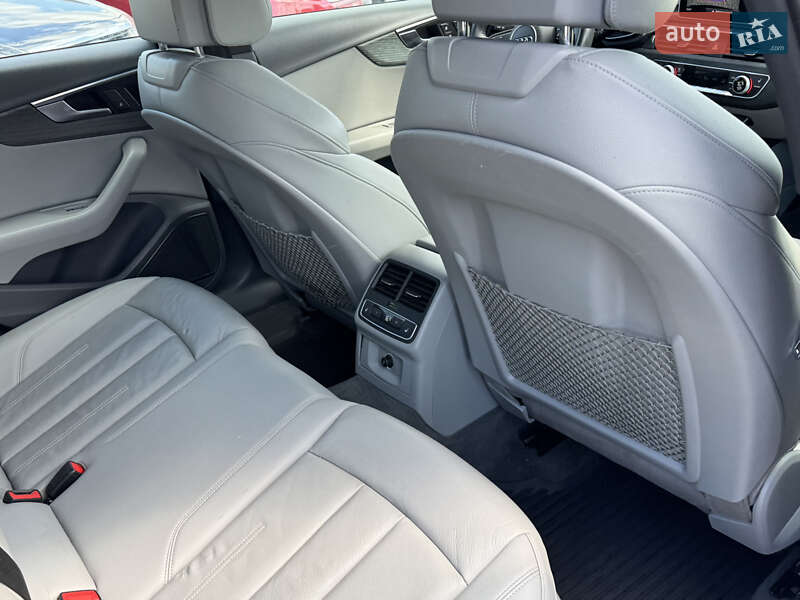 Седан Audi A4 2017 в Стрые