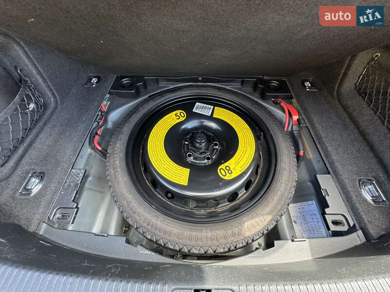 Седан Audi A4 2017 в Стрые
