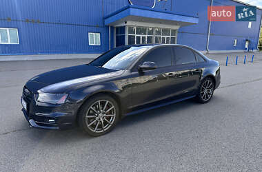 Седан Audi A4 2014 в 