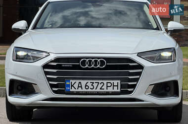 Седан Audi A4 2021 в 