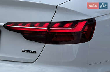Седан Audi A4 2021 в 