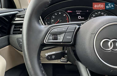 Седан Audi A4 2021 в 