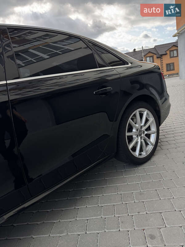 Седан Audi A4 2015 в Вінниці