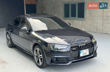 Седан Audi A4 2016 в Дніпрі