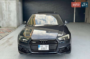 Седан Audi A4 2016 в 