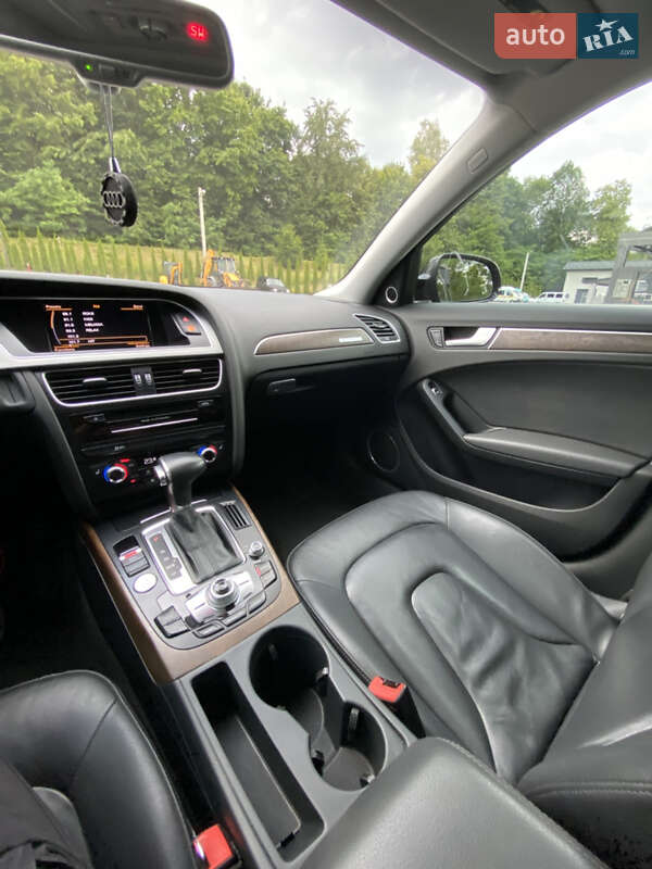 Седан Audi A4 2014 в Львове