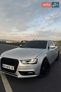 Седан Audi A4 2013 в Ужгороде