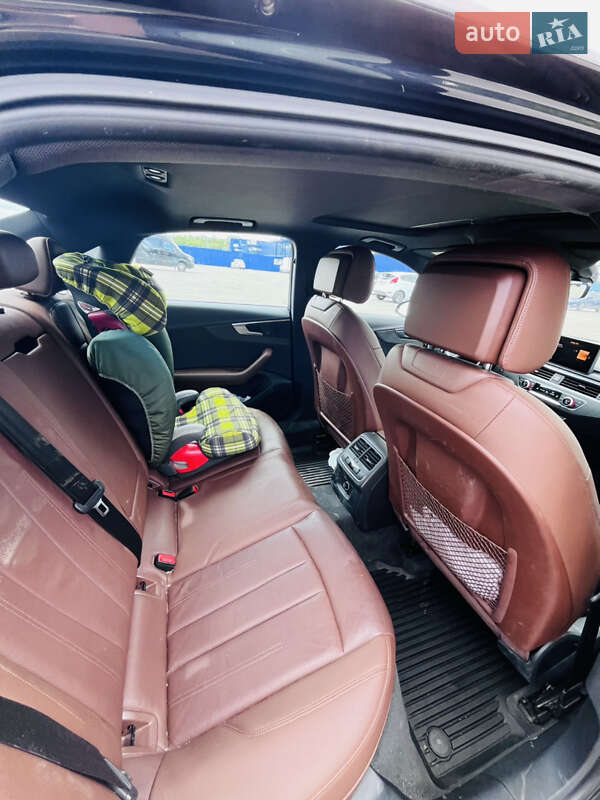 Седан Audi A4 2017 в Кропивницком