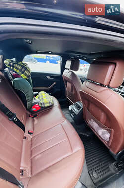 Седан Audi A4 2017 в 