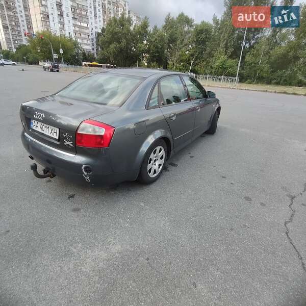 Седан Audi A4 2001 в Киеве