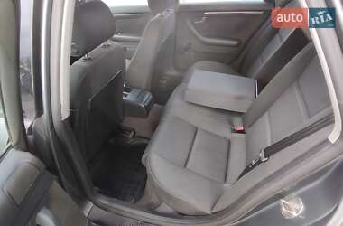 Седан Audi A4 2001 в 