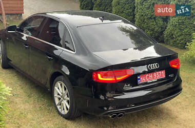 Седан Audi A4 2015 в 