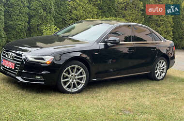 Седан Audi A4 2015 в 
