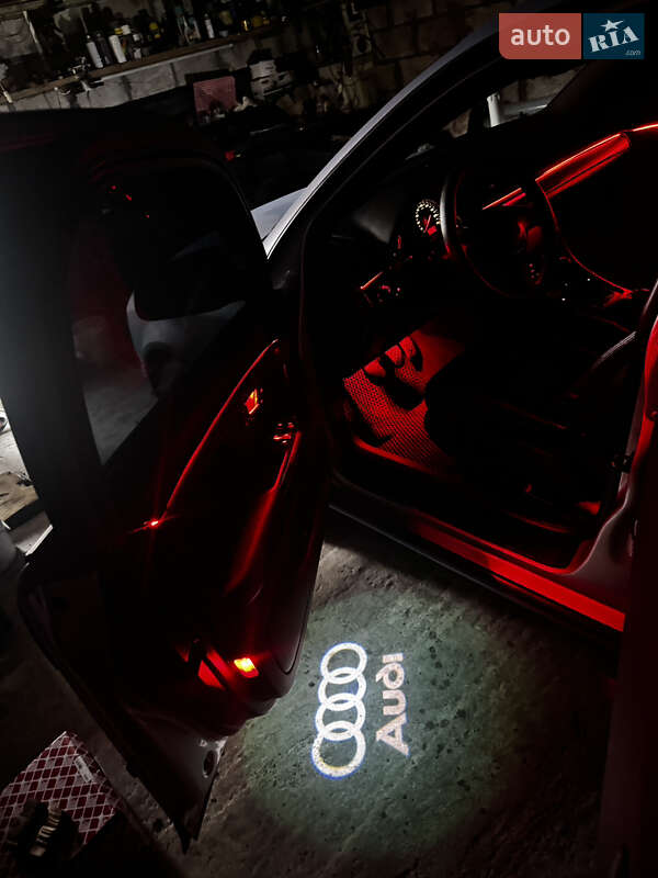 Седан Audi A4 2002 в Запорожье