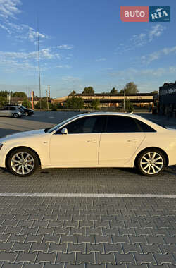 Седан Audi A4 2013 в 