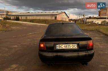 Седан Audi A4 1996 в 