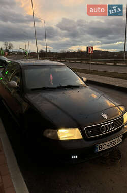 Седан Audi A4 1996 в 