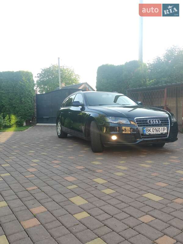 Универсал Audi A4 2010 в Ровно