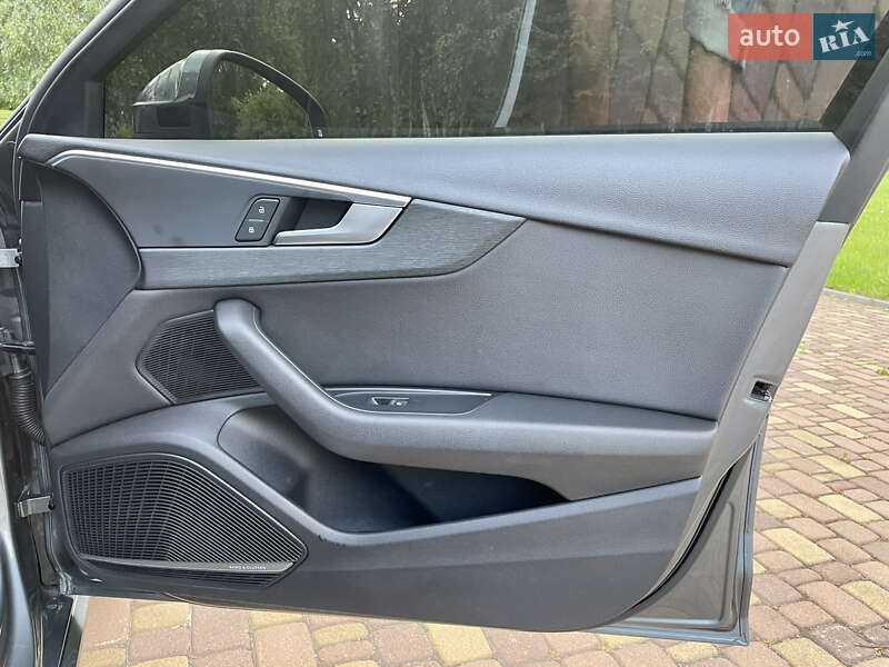 Седан Audi A4 2016 в Харькове