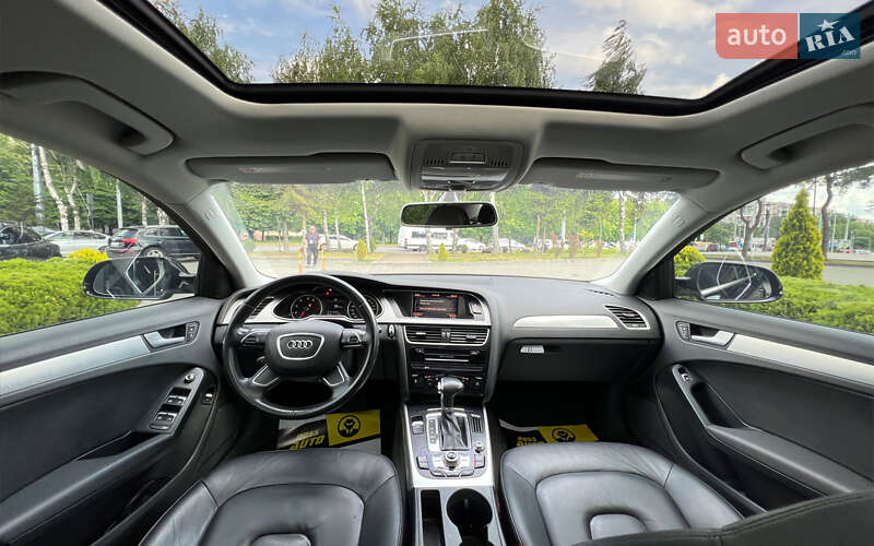 Седан Audi A4 2013 в Львове
