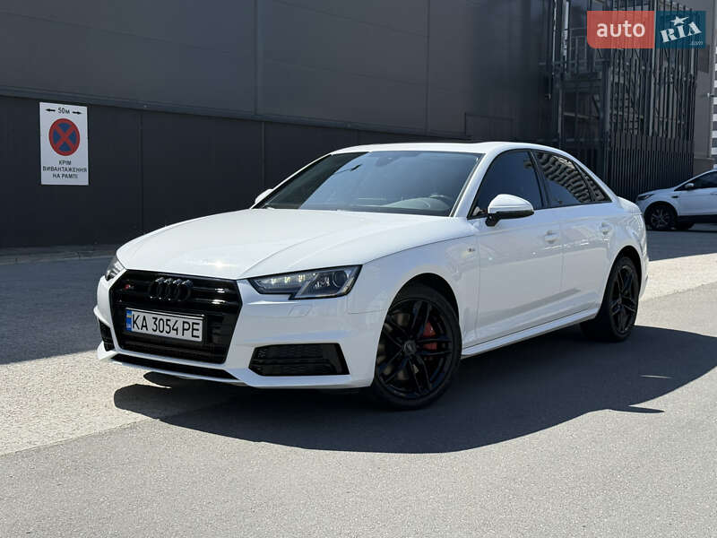 Седан Audi A4 2016 в 