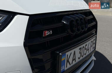 Седан Audi A4 2016 в 