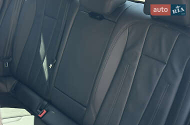 Седан Audi A4 2016 в 