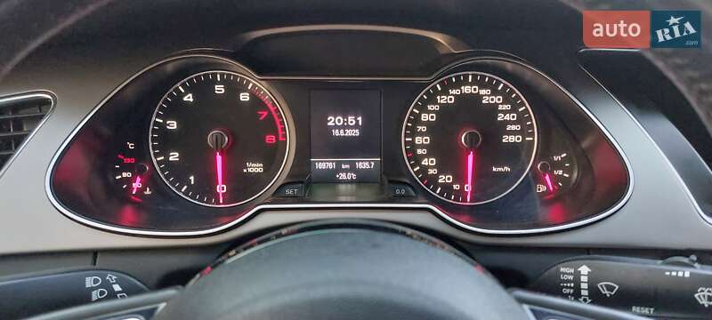 Седан Audi A4 2013 в Хмельницькому