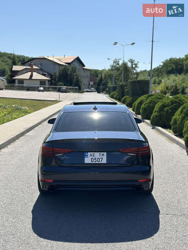 Седан Audi A4 2016 в Днепре