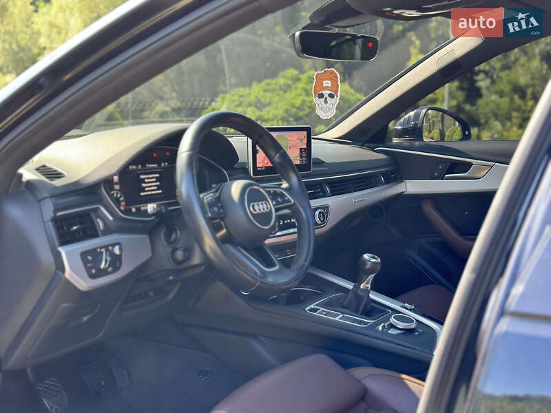 Седан Audi A4 2016 в Днепре