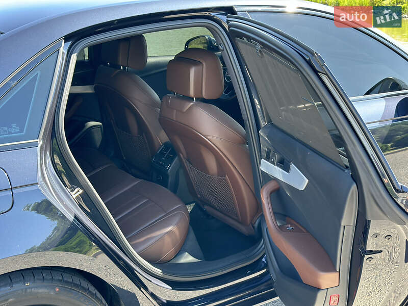 Седан Audi A4 2016 в Днепре