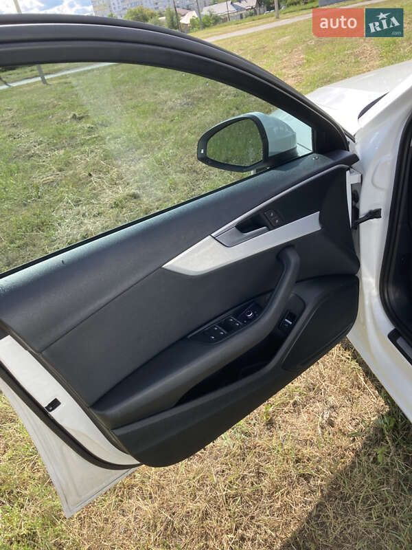 Седан Audi A4 2017 в Харькове