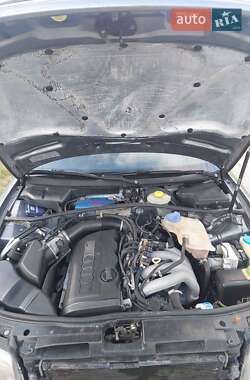 Седан Audi A4 1995 в 