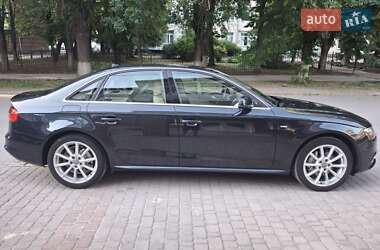 Седан Audi A4 2015 в 