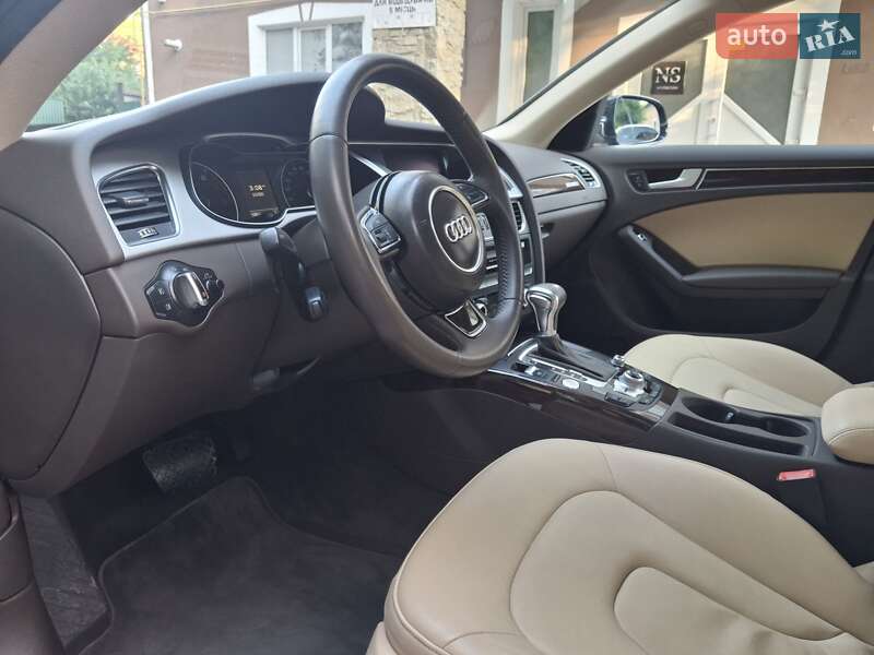 Седан Audi A4 2015 в Каменец-Подольском