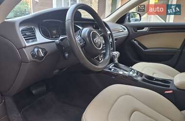 Седан Audi A4 2015 в 