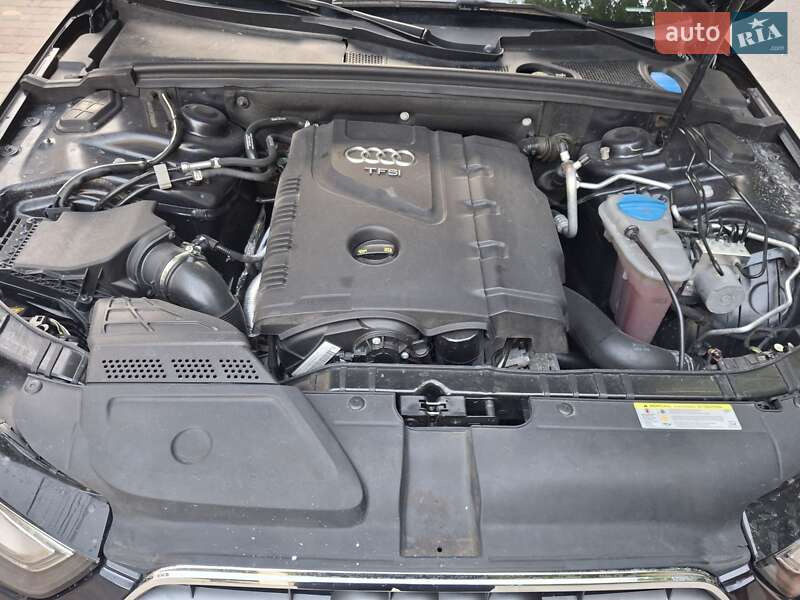 Седан Audi A4 2015 в Каменец-Подольском