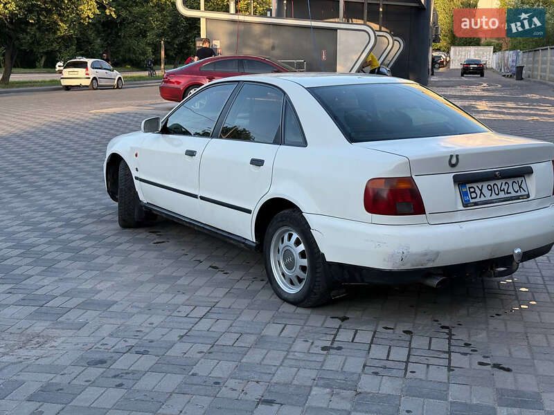 Седан Audi A4 1996 в Хмельницком