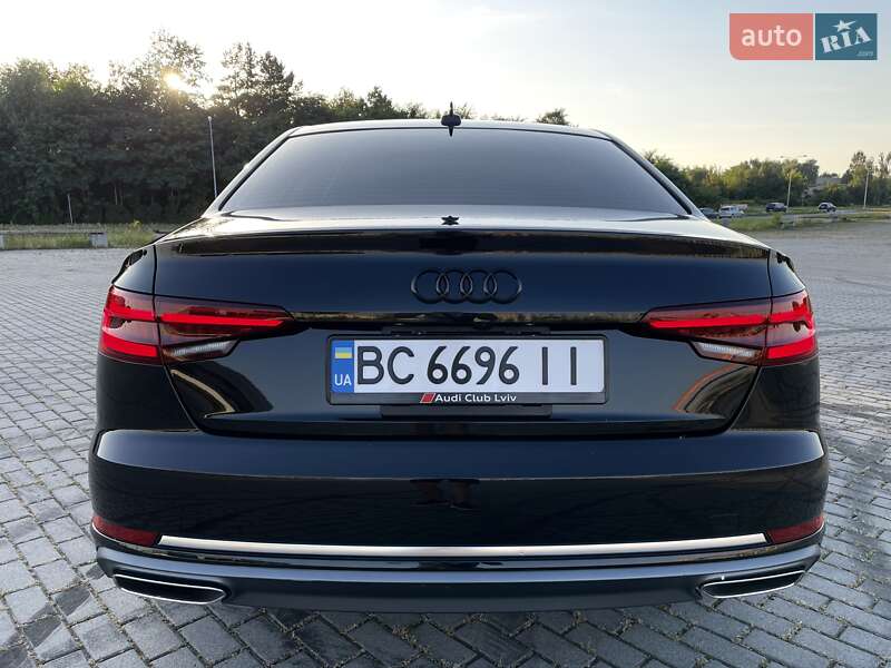 Седан Audi A4 2019 в Львове