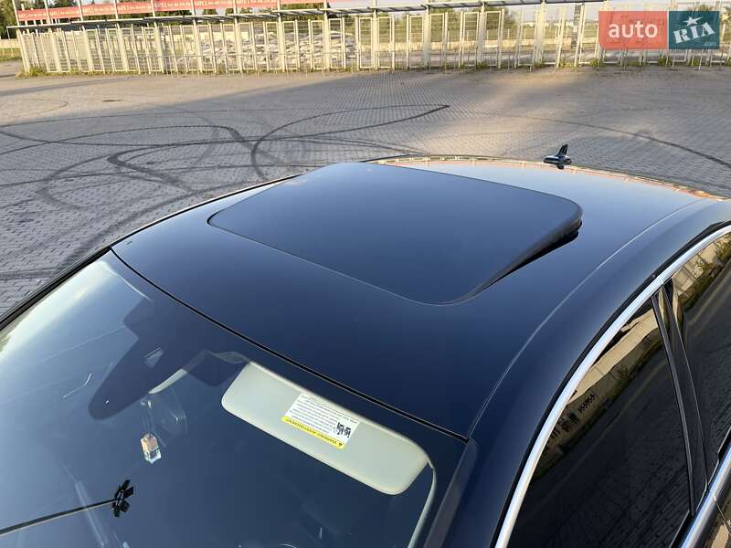 Седан Audi A4 2019 в Львове