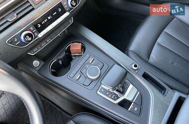 Седан Audi A4 2019 в 