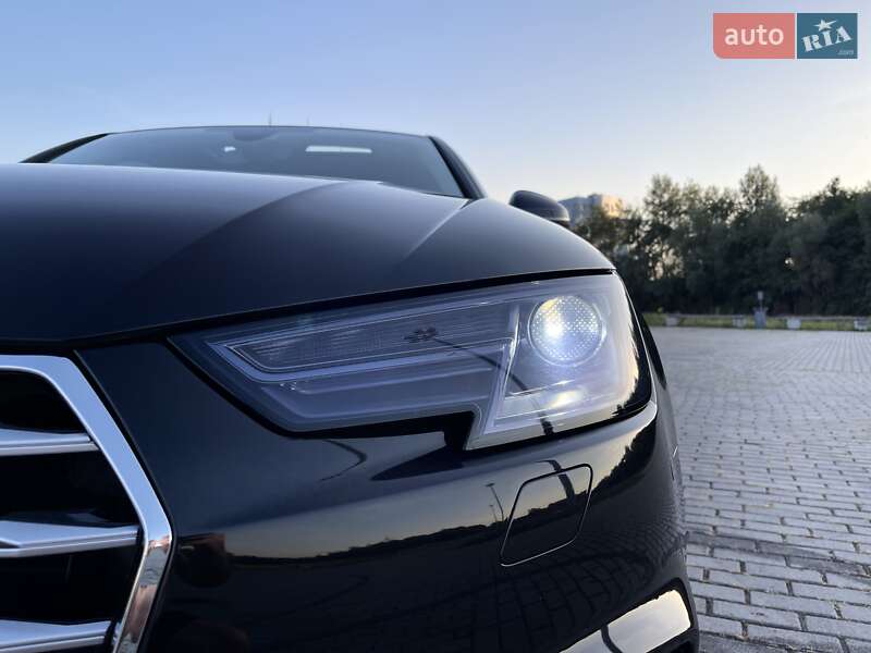 Седан Audi A4 2019 в Львове