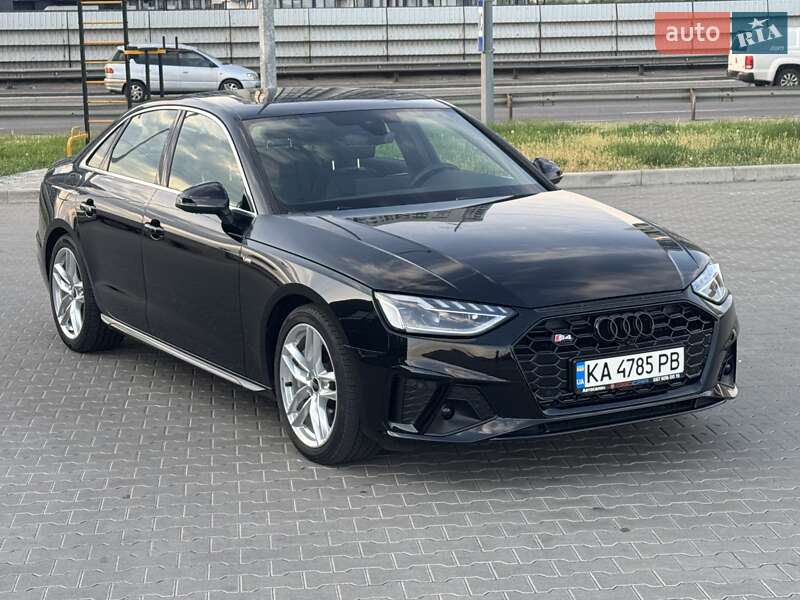 Седан Audi A4 2023 в Киеве