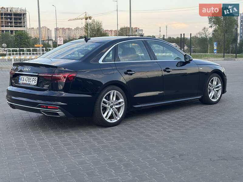 Седан Audi A4 2023 в Киеве
